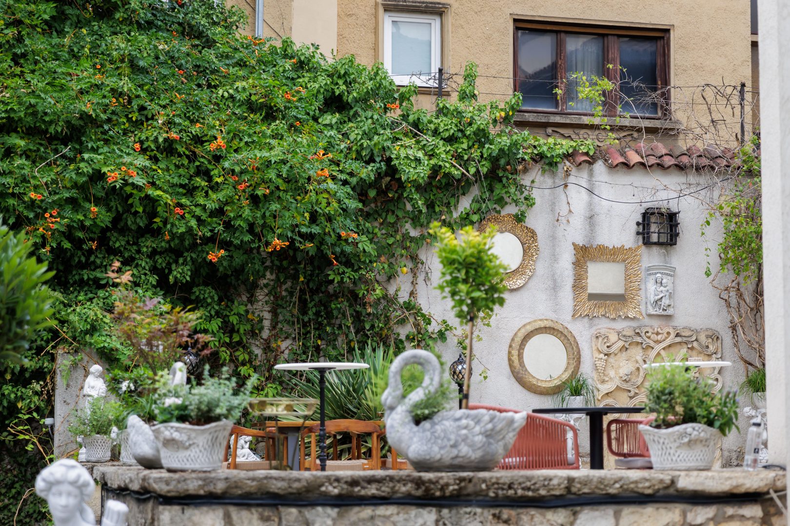 Evenimente corporate de vară organizate elegant la EkoGroup Vila